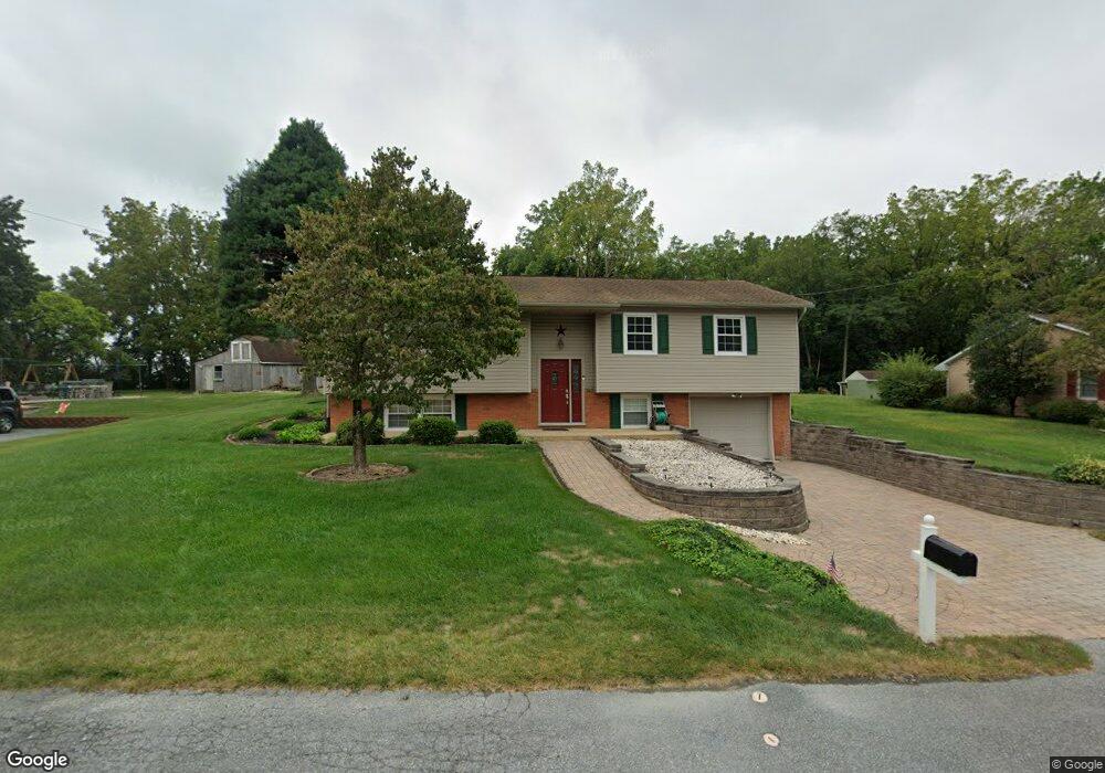 1154 Woodland Pkwy, Waynesboro, PA 17268 - photo 1