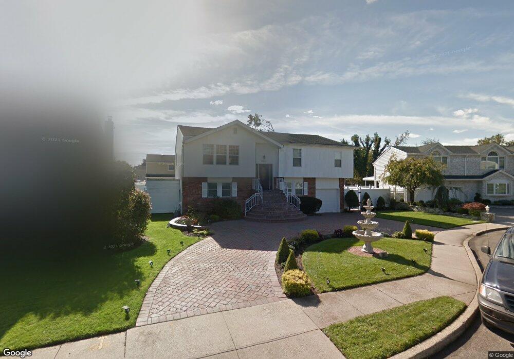 261 Meredith Ln, West Hempstead, NY 11552 - photo 1