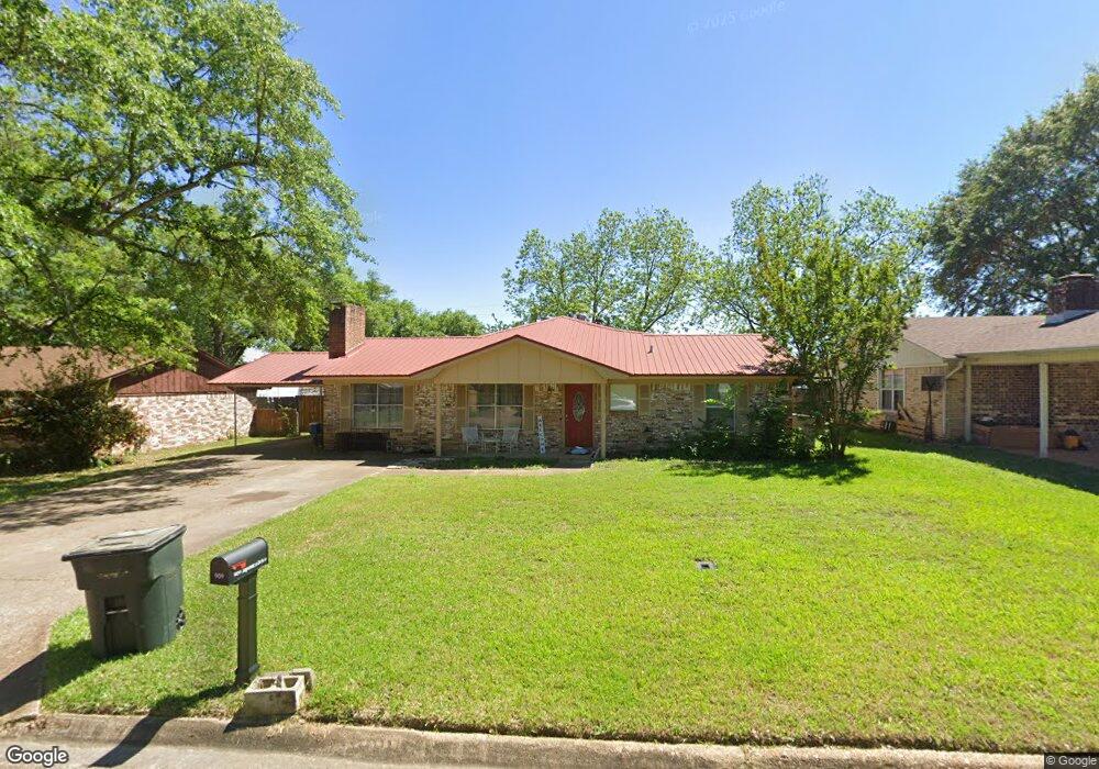 909 Japonica Dr, Wake Village, TX 75501 - photo 1