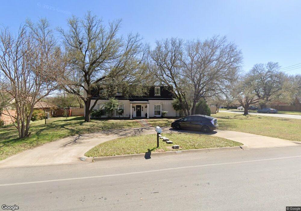 1117 W Westhill Dr, Cleburne, TX 76033 - photo 1