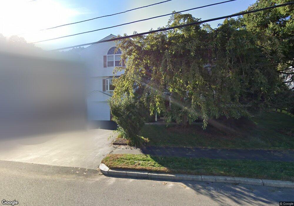 121 Locust Glen Dr, Cranston, RI 02921 - photo 1