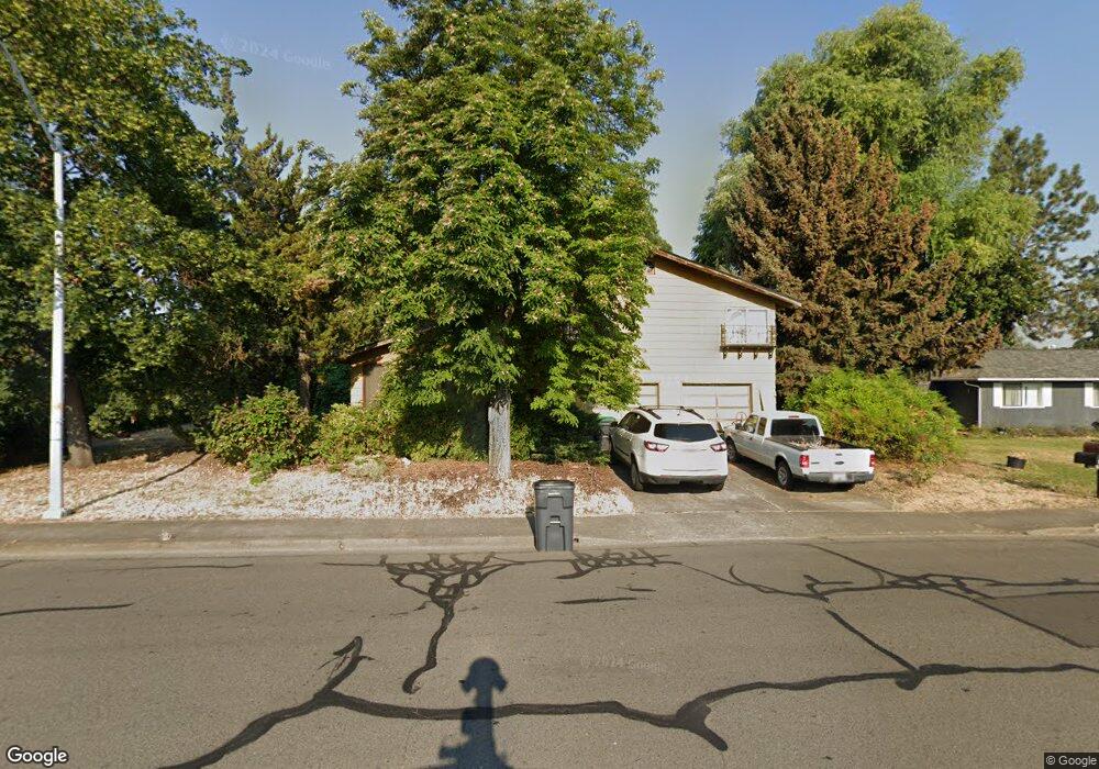 810 Freeman Rd, Central Point, OR 97502 - photo 1