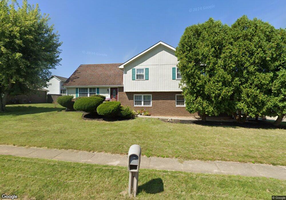 2924 Fox Pointe Dr, Columbus, IN 47203 - photo 1