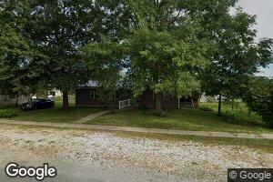 215 W Rowe St, Roodhouse, IL 62082