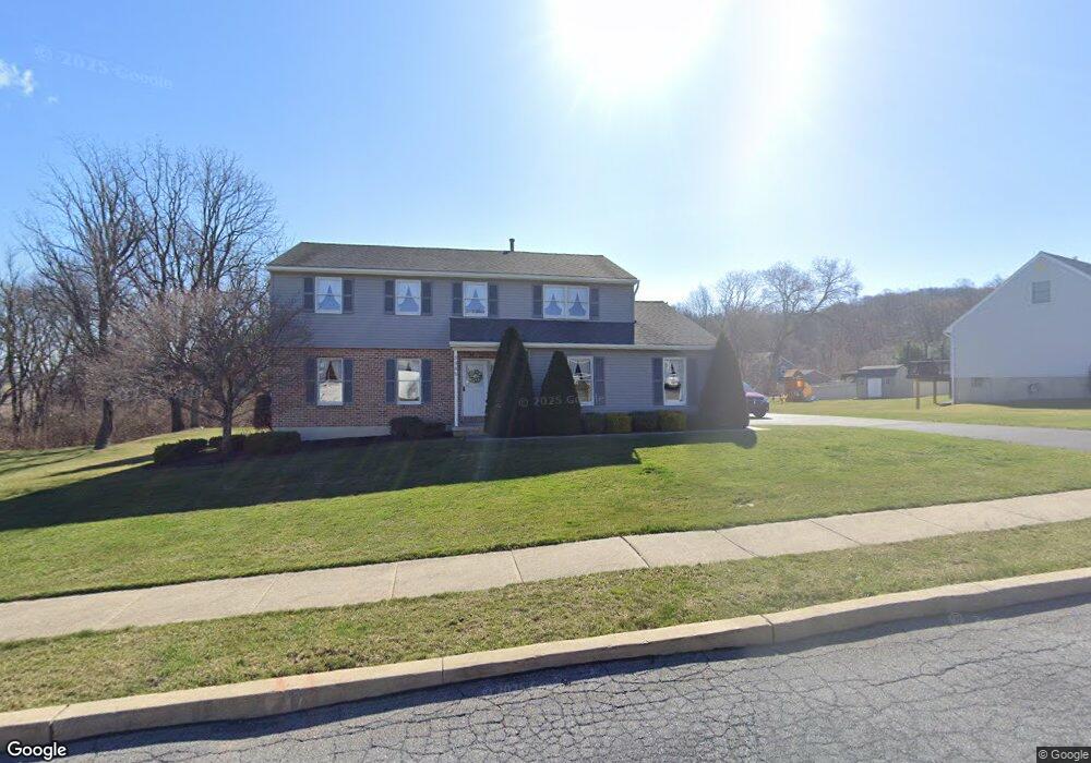 2905 Daniel Dr, Reading, PA 19608 - photo 1