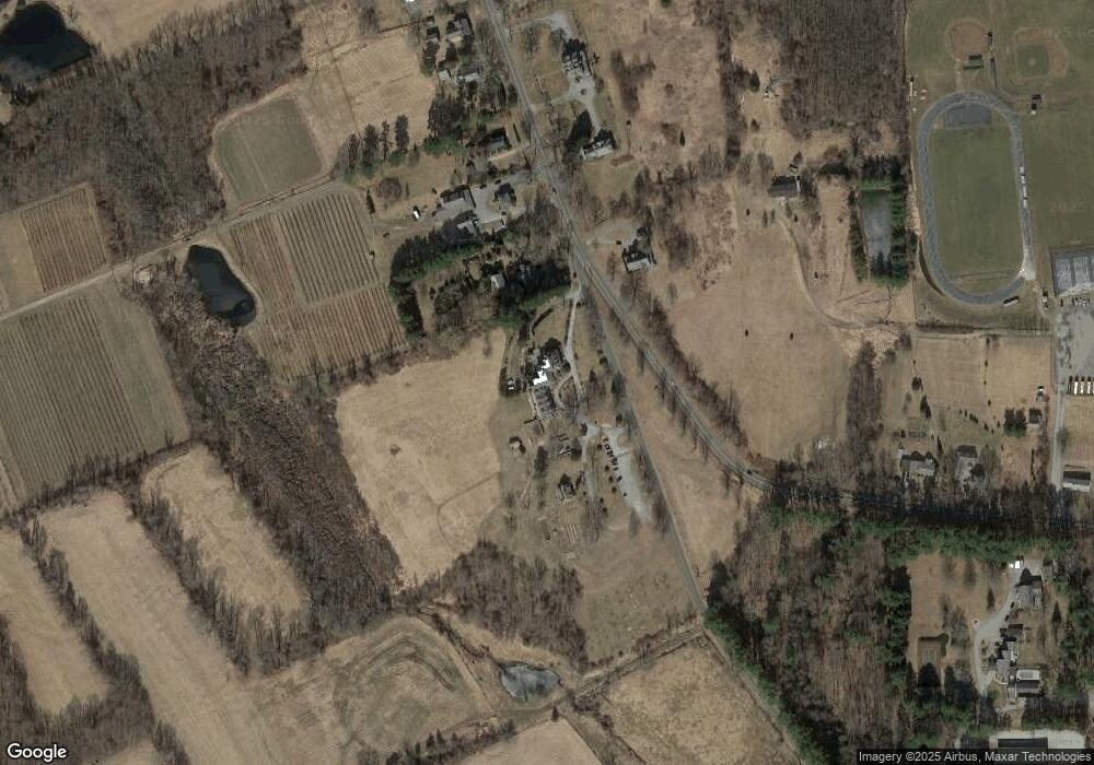 94 Plaine Hill Rd, Woodstock, CT 06281 - photo 1