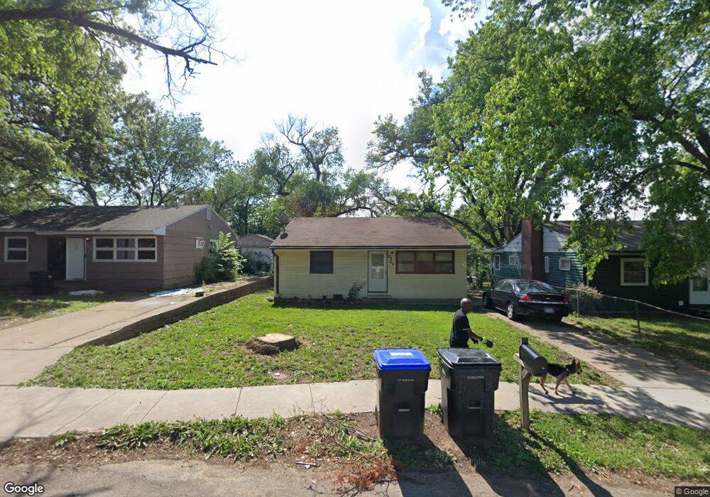 3209 SE Humboldt St, Topeka, KS 66605 - photo 1