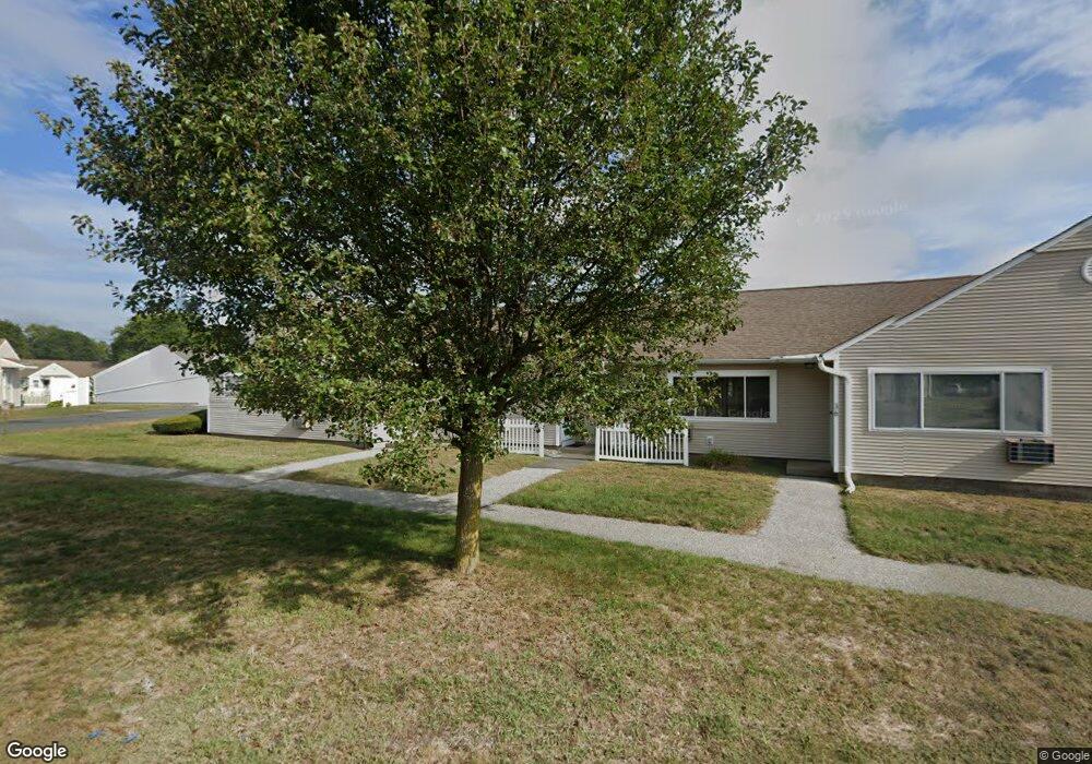 32 Mitchell Dr, Chicopee, MA 01022 - photo 1