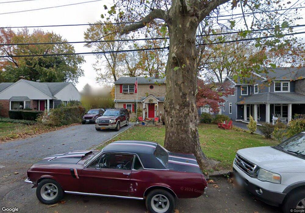 18 Dunes Ln, Port Washington, NY 11050 - photo 1