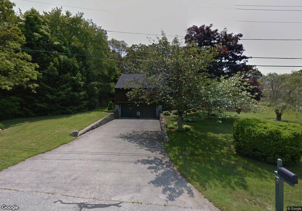 9 Robin Hollow Ln, Westerly, RI 02891 - photo 1