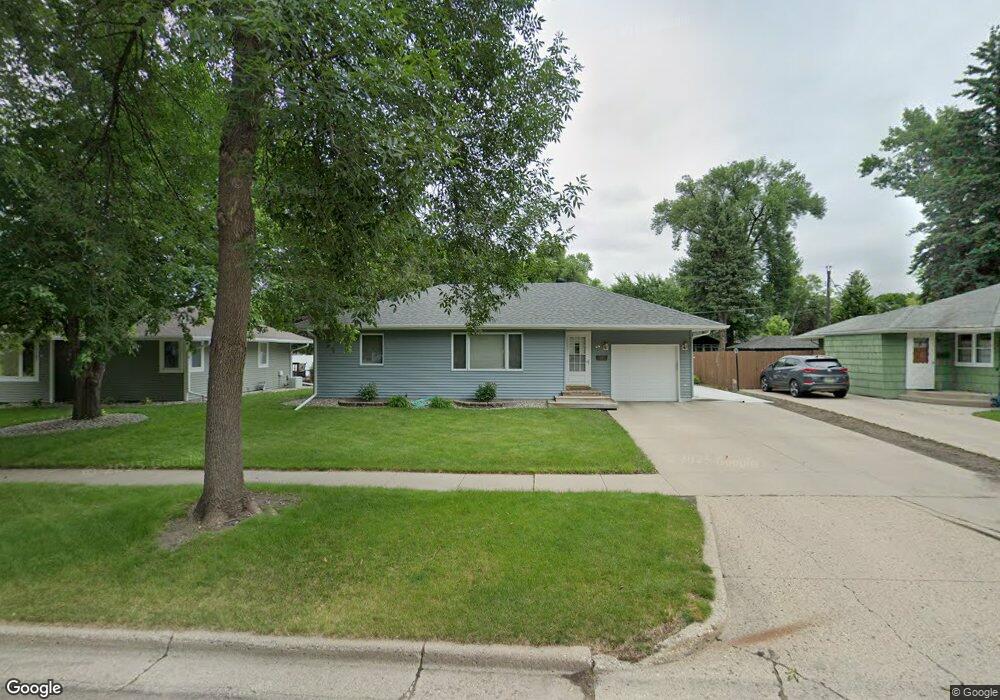 49 16 1/2 Ave N, Fargo, ND 58102 - photo 1