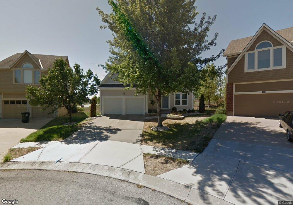 5420 Noble St, Shawnee, KS 66226 - photo 1