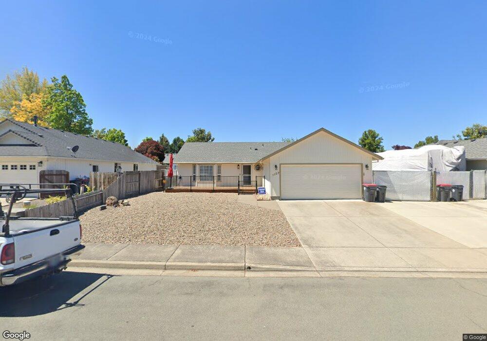 1127 Hampton Dr, Central Point, OR 97502 - photo 1