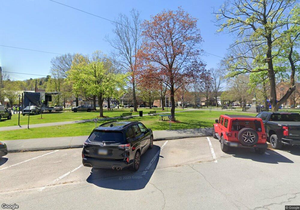 926 Court St, Honesdale, PA 18431 - photo 1