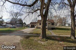 103 N 7th Ave, Woonsocket, SD 57385