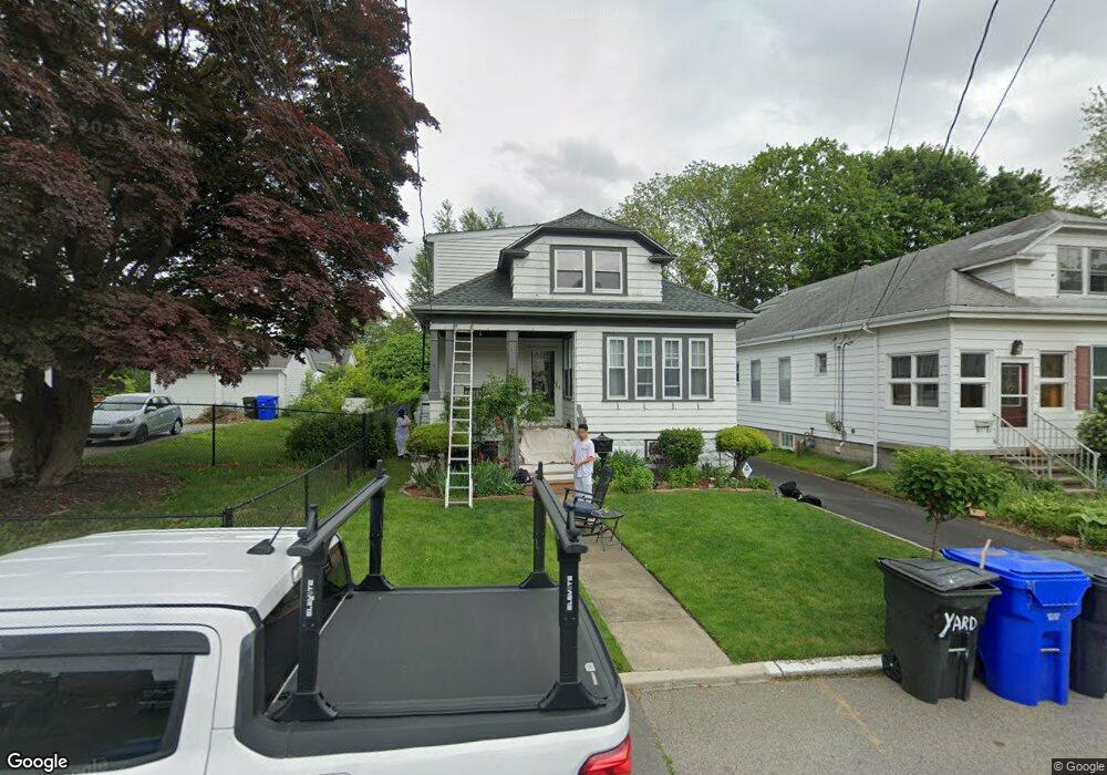 37 Peckham Ave unit 2, Providence, RI 02908 - photo 1