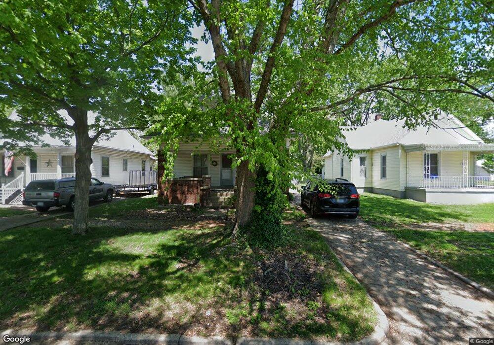 904 Edgar Ave, Mattoon, IL 61938 - photo 1