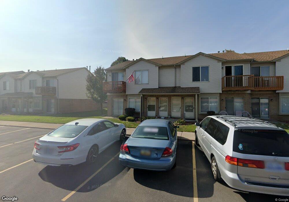 27763 Carini Villa St unit 15, Roseville, MI 48066 - photo 1