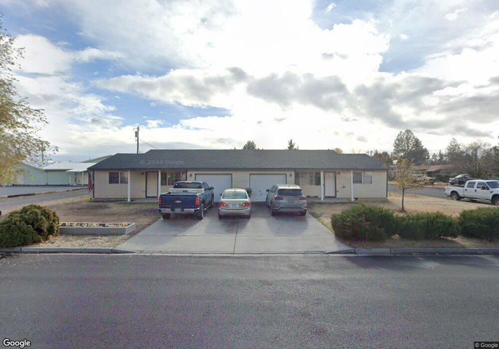 734 NW Jackpine Ave, Redmond, OR 97756 - photo 1