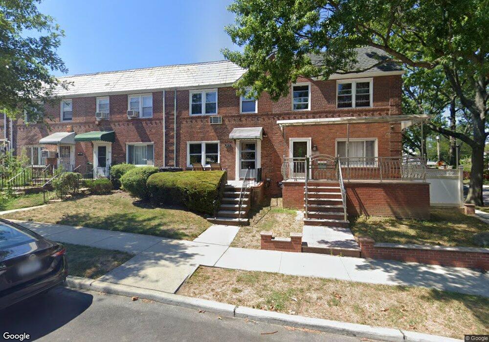 7504 169th St, Fresh Meadows, NY 11366 - photo 1