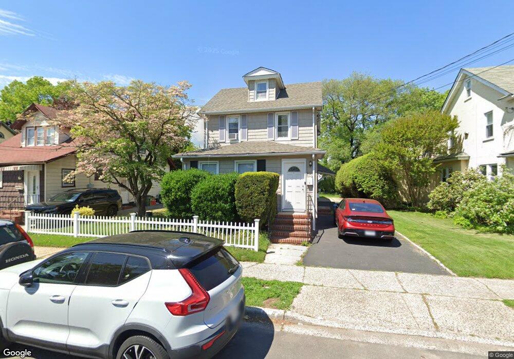950 Washington St, Franklin Square, NY 11010 - photo 1