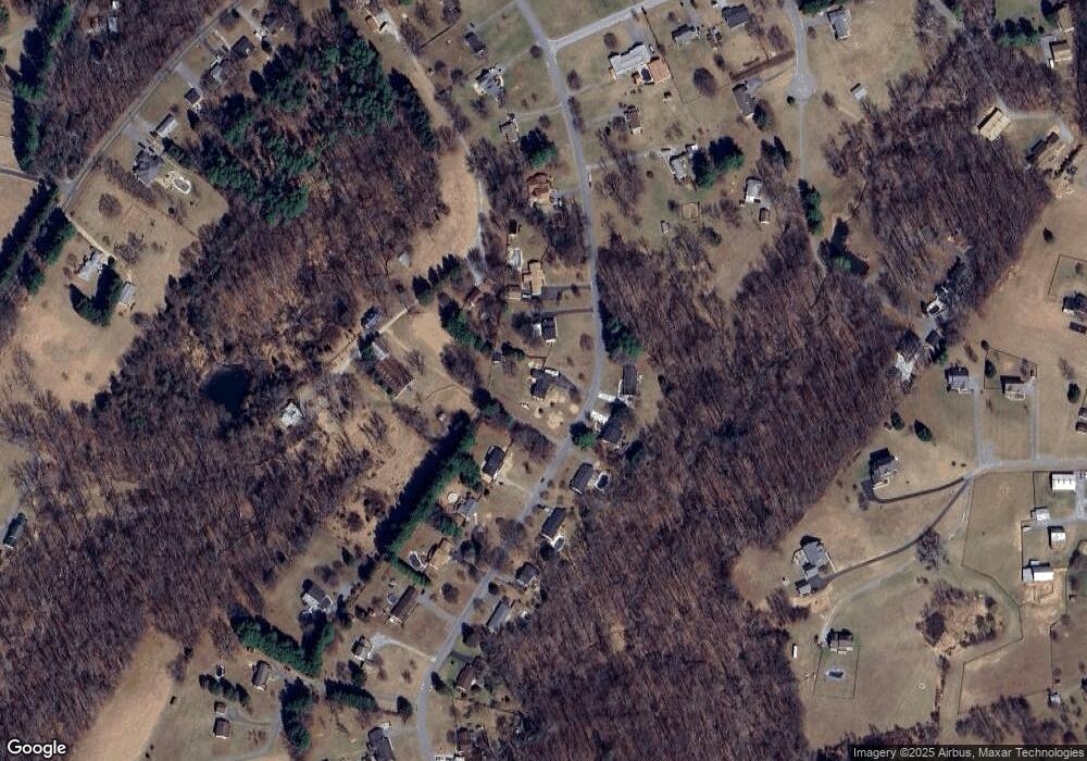 3984 Robin Hood Way, Sykesville, MD 21784 - photo 1