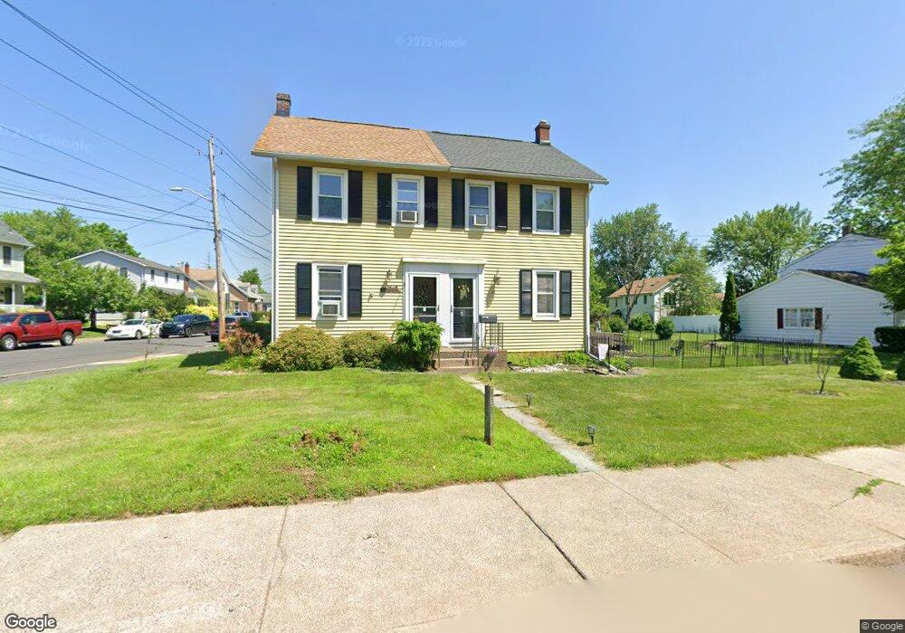 825 W Mill St, Quakertown, PA 18951 - photo 1