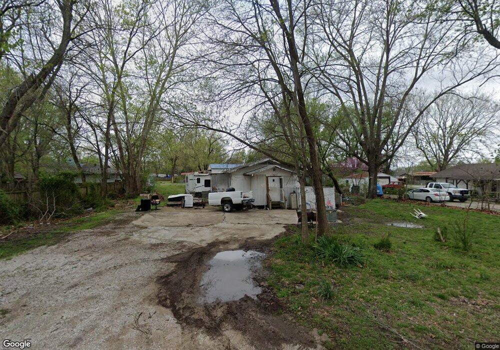 207 Walnut St, Prairie Grove, AR 72753 - photo 1