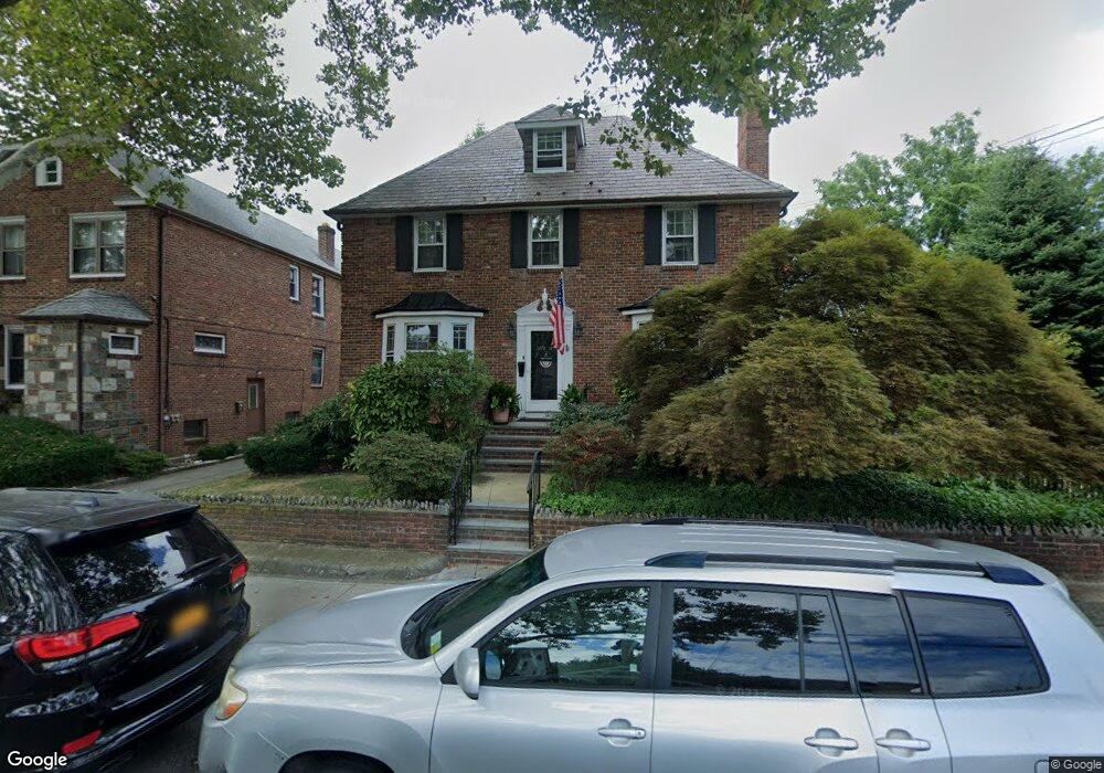 18947 43rd Rd, Flushing, NY 11358 - photo 1