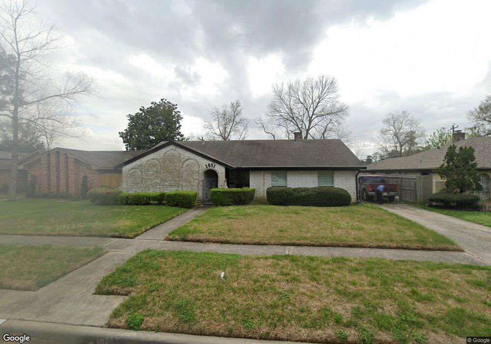 1051 Creekmont Dr, Houston, TX 77091 - photo 1