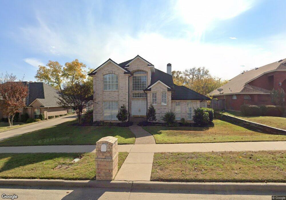 725 Evergreen Dr, Hurst, TX 76054 - photo 1