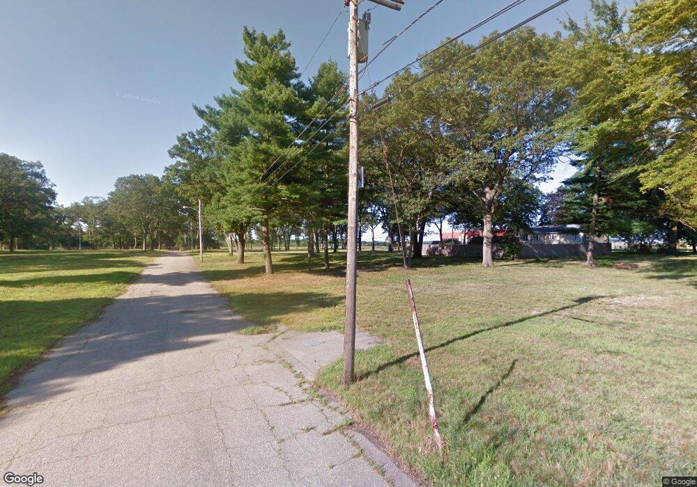 83 Pembroke Ave, Warwick, RI 02889 - photo 1