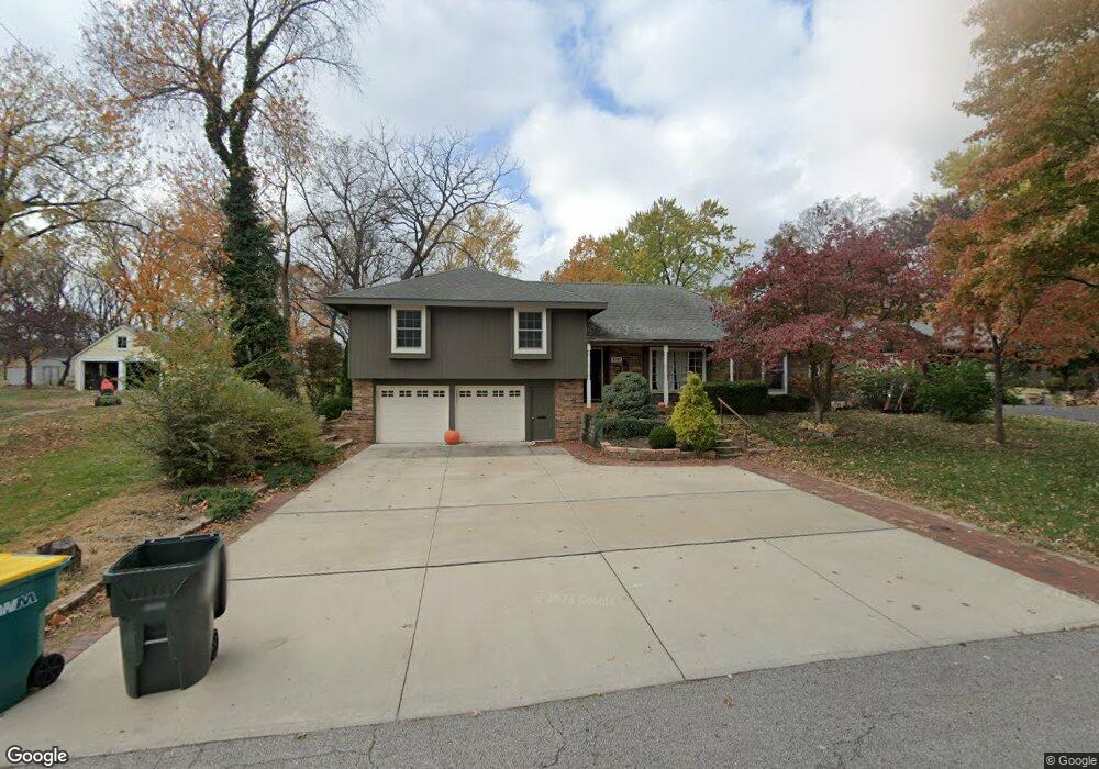 4940 Flint St, Shawnee, KS 66203 - photo 1