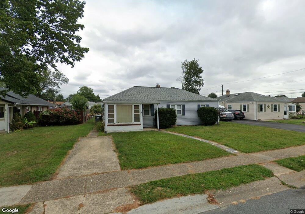 705 Woodsedge Rd, Wilmington, DE 19804 - photo 1