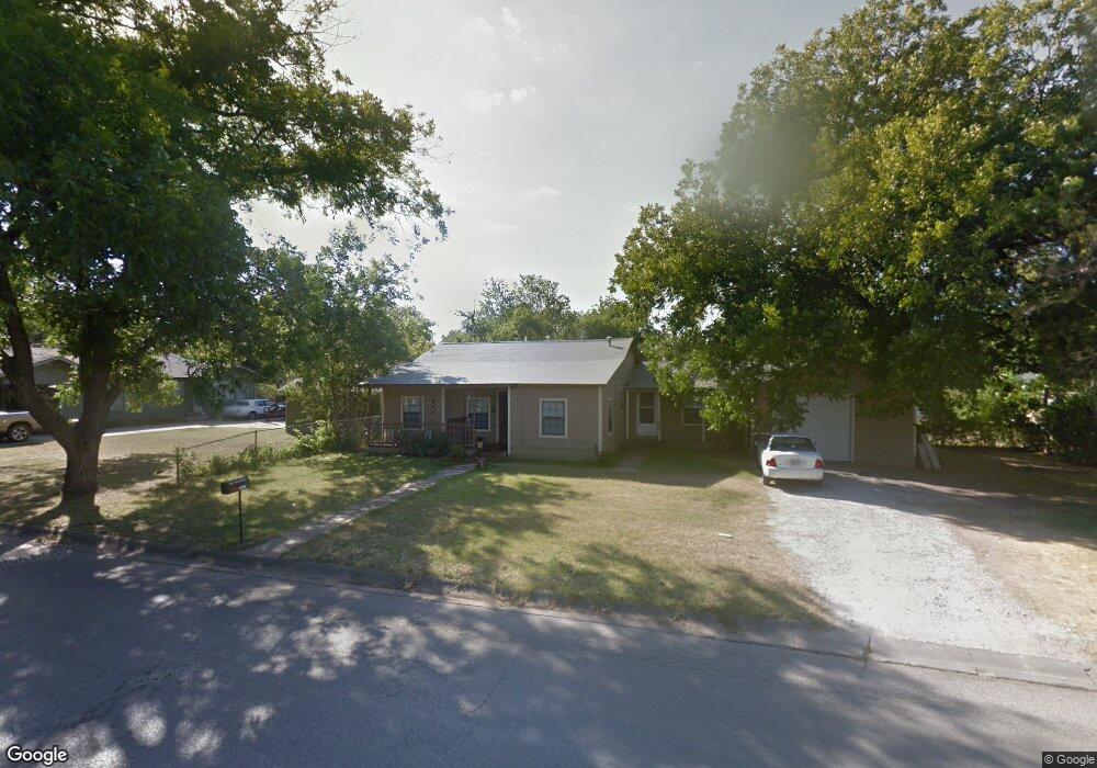 508 Poindexter Ave, Cleburne, TX 76033 - photo 1