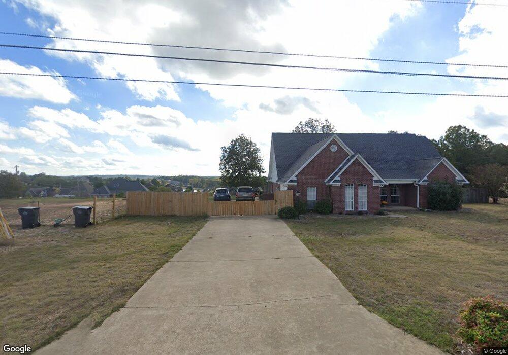 326 Lakes Dr S, Oxford, MS 38655 - photo 1