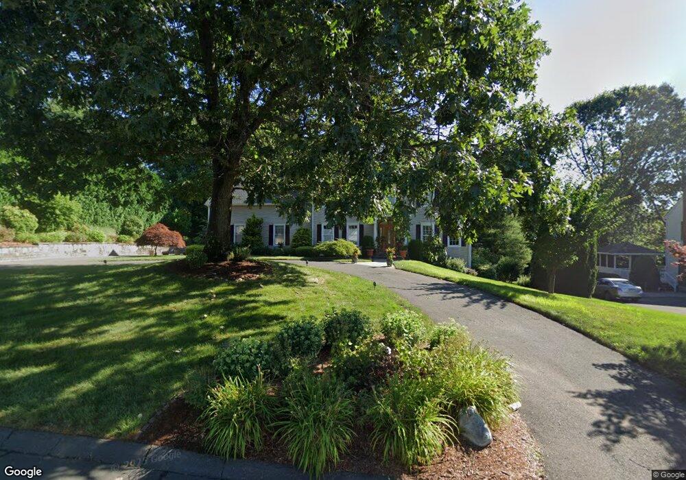 514 Hawthorne Ln, Windsor, CT 06095 - photo 1