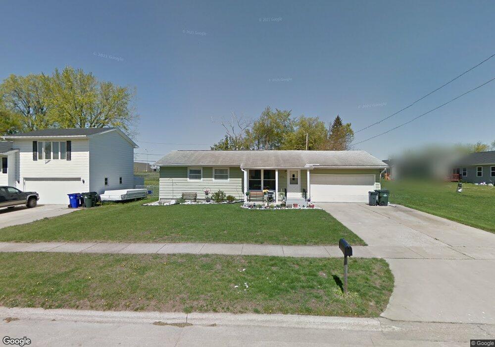 2508 Matthew Dr SW, Cedar Rapids, IA 52404 - photo 1