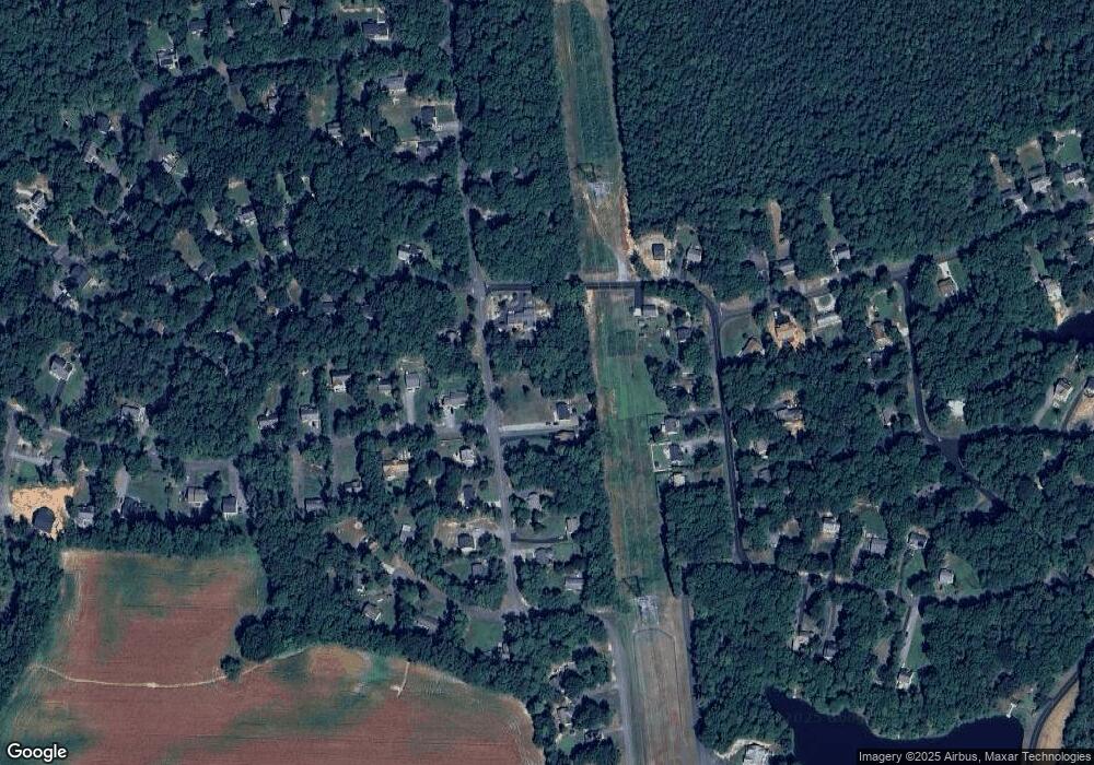 614 Wright Dr, Ruther Glen, VA 22546 - photo 1