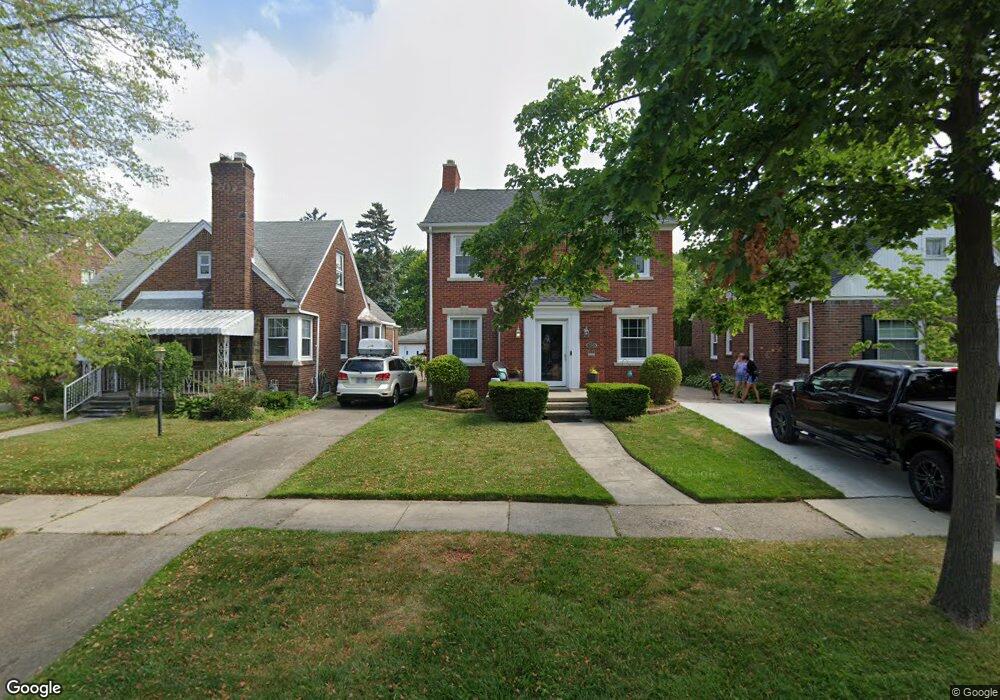 420 Calvin Ave, Grosse Pointe Farms, MI 48236 - photo 1