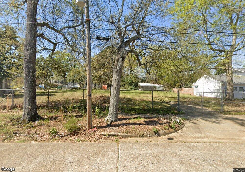 423 Howe St, McComb, MS 39648 - photo 1