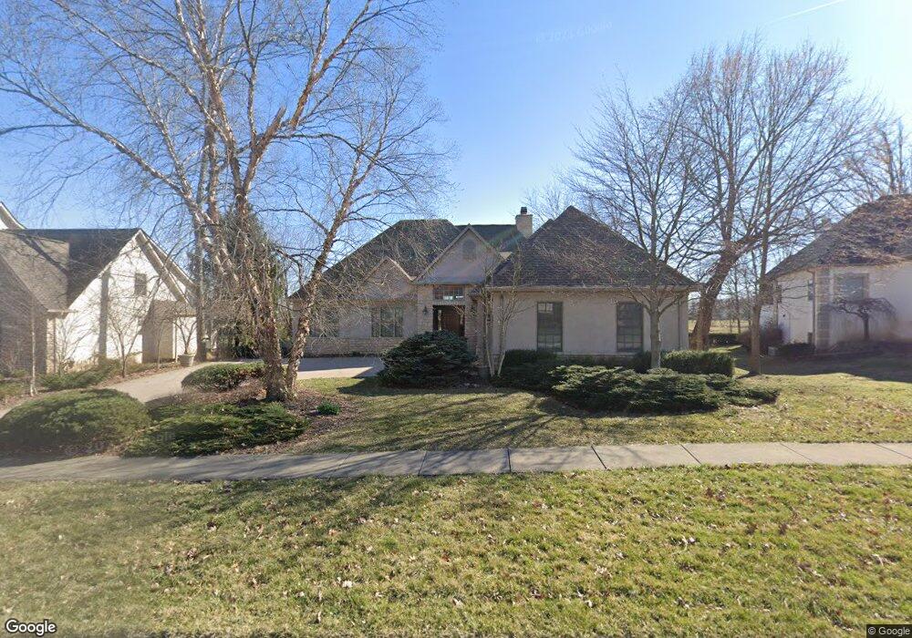 712 Wedgewood Dr, Marysville, OH 43040 - photo 1