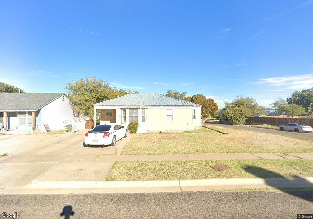 700 W 18th St, Big Spring, TX 79720 - photo 1