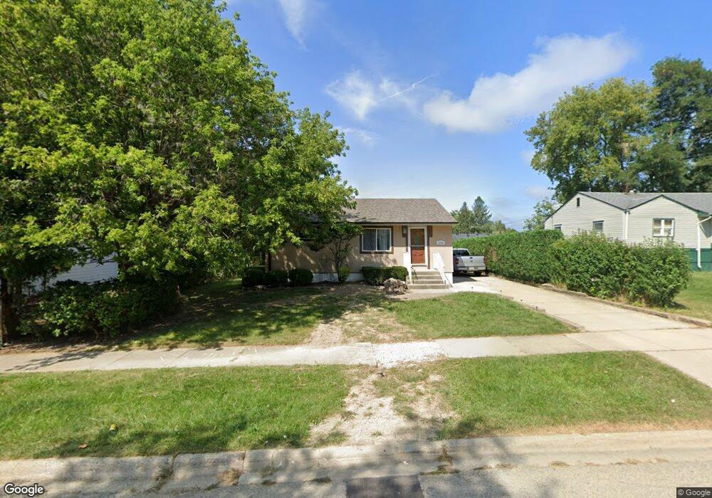 2724 Mohawk Rd, Waukegan, IL 60087 - photo 1