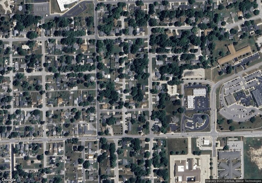 214 N Clark St, Auburn, IN 46706 - photo 1