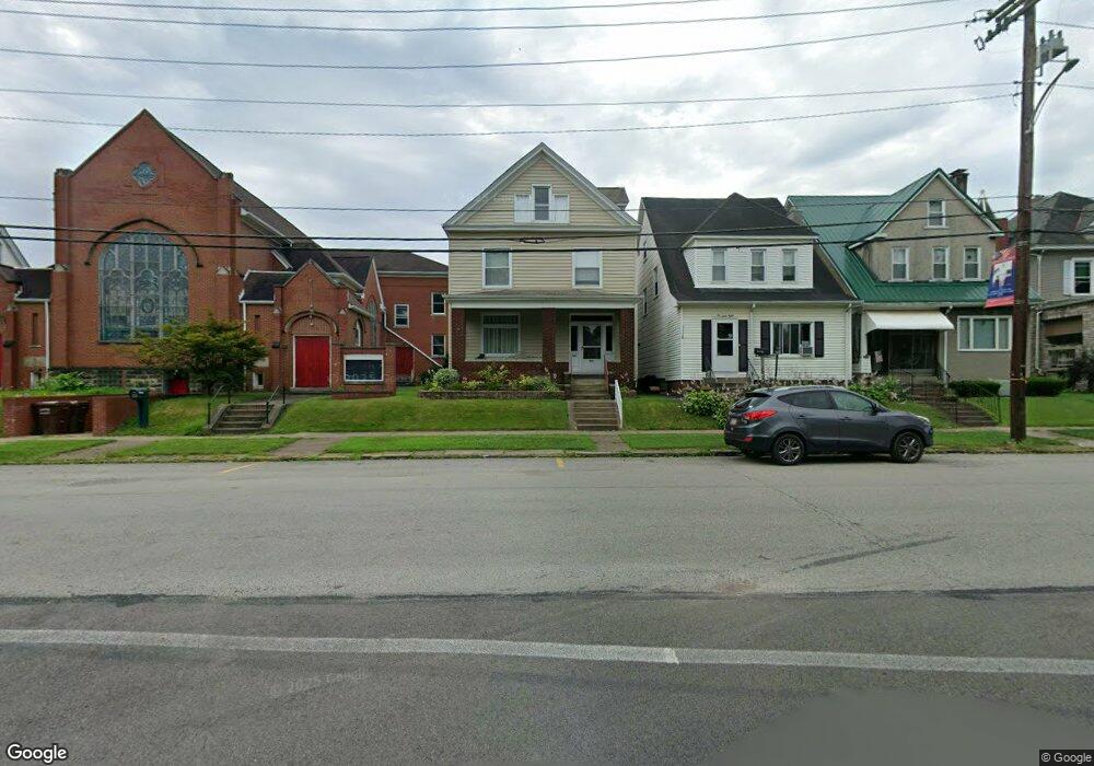 266 Franklin Ave, Vandergrift, PA 15690 - photo 1