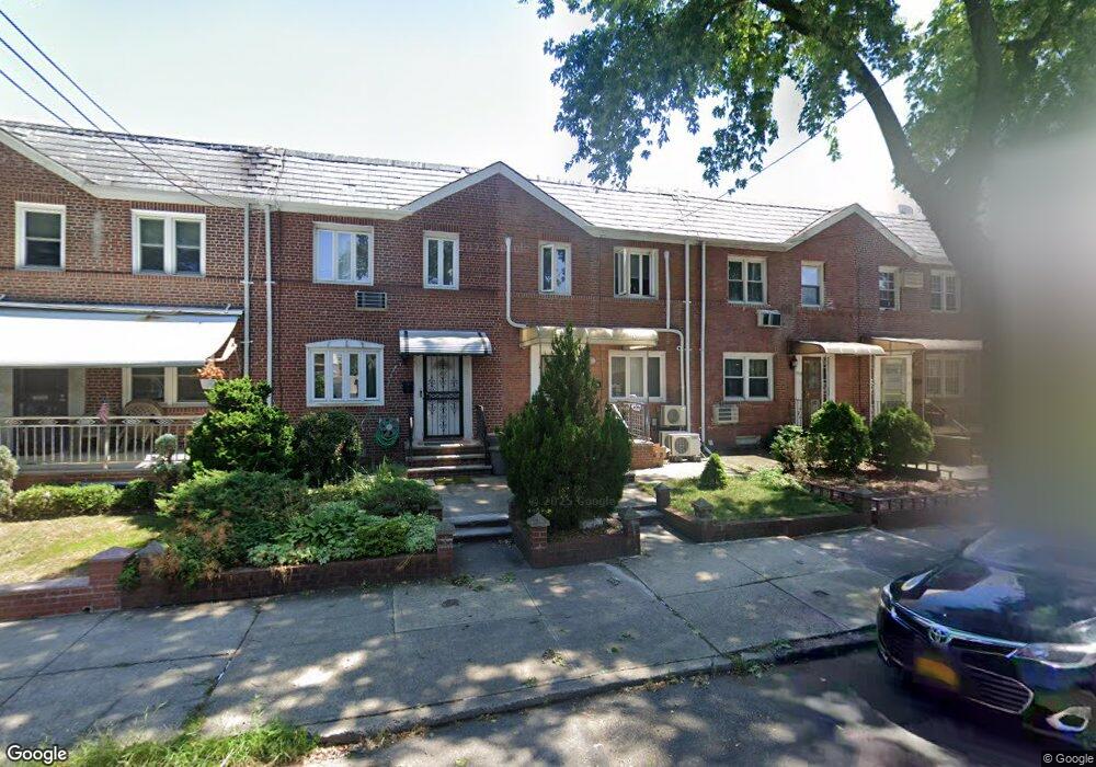 7511 167th St, Fresh Meadows, NY 11366 - photo 1