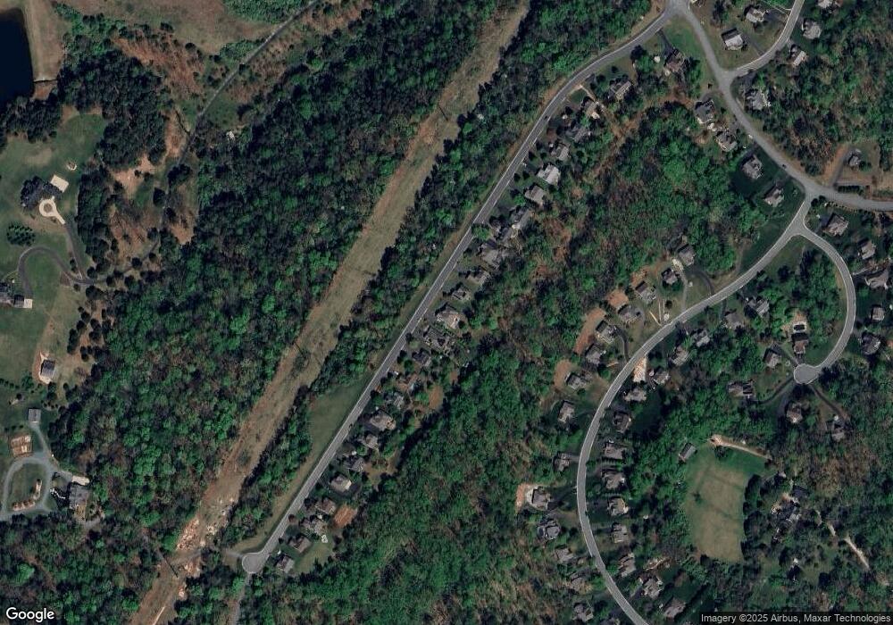 1987 Ridgetop Dr, Charlottesville, VA 22903 - photo 1