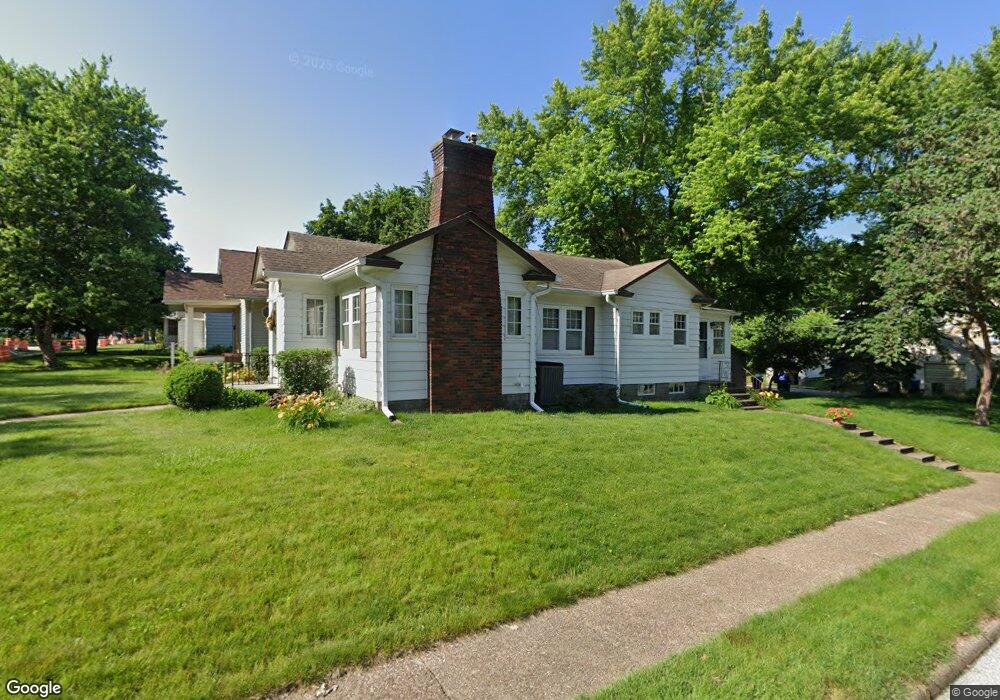 2036 Vine St, Davenport, IA 52804 - photo 1