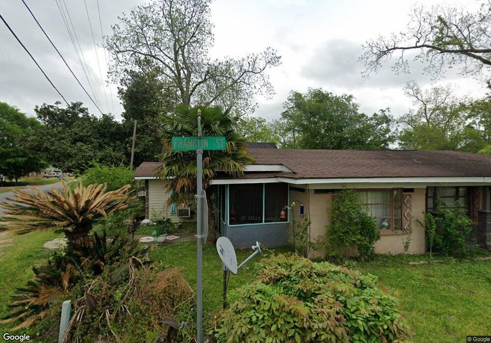 214 Carver Ave, Atmore, AL 36502 - photo 1